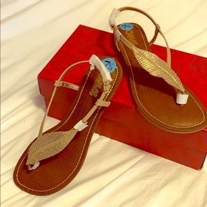Carlos Santana Sandals. - gold